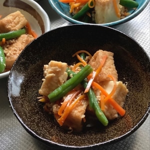 厚揚げと豚のひき肉とインゲンの炒め物